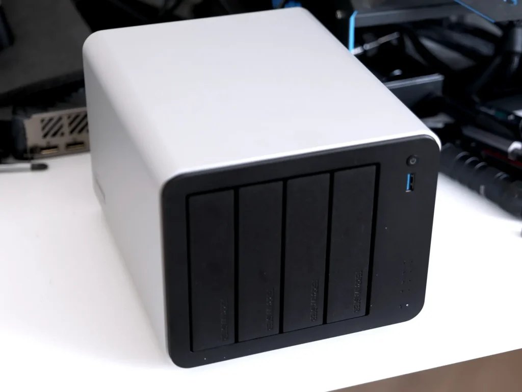 TerraMaster TNAS F4-425 Plus: The Hybrid NAS for Power Users