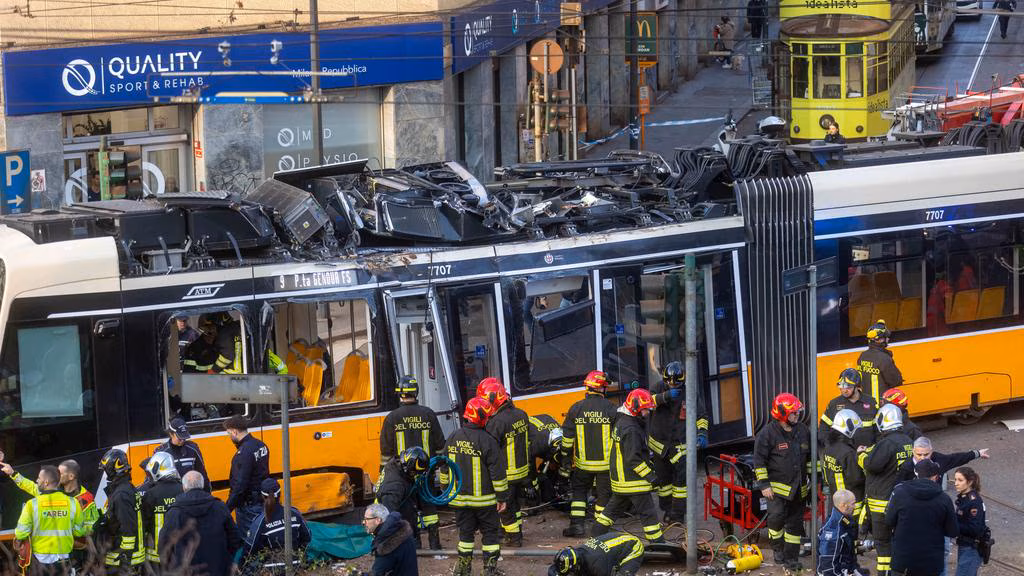 Tram Derails in Milan, Fatalities and Injuries Reported