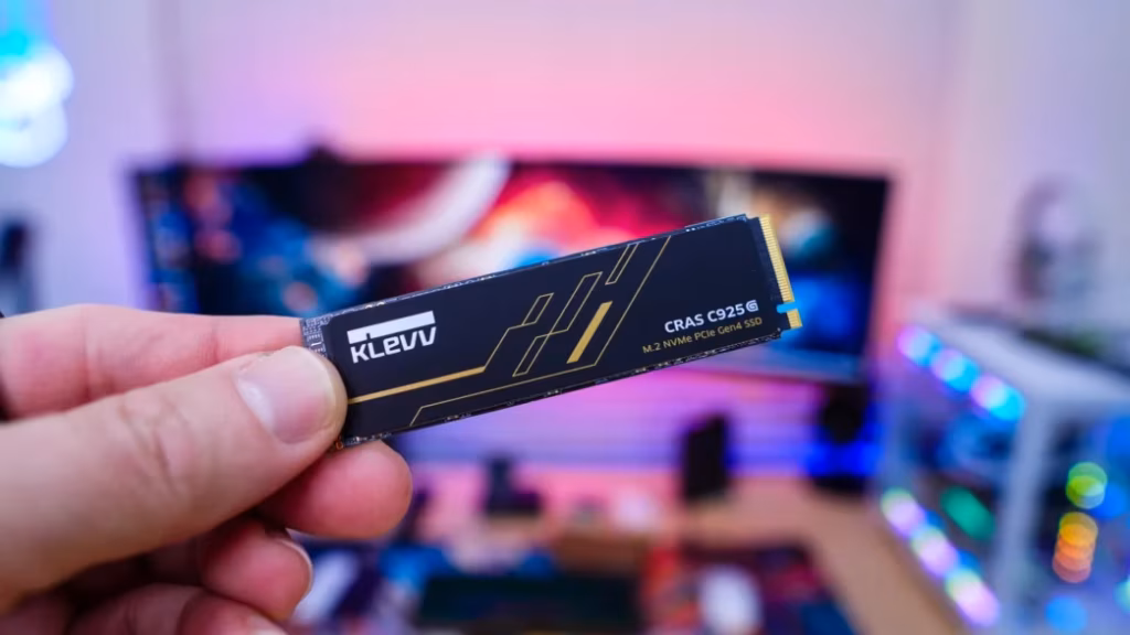 KLEVV CRAS C925G Gen4 SSD Review: High-Speed Storage