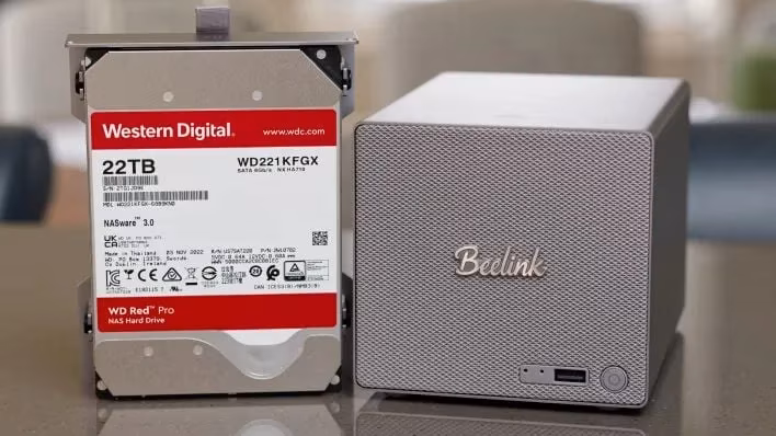 Beelink Me Pro Review: A Compact Windows-Powered NAS for Data Hoarders