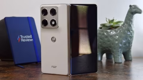 Motorola Razr Fold: A Polished Debut Challenging the Foldable Market