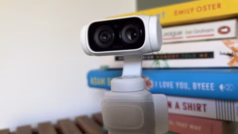 Insta360 Luna Ultra: A Versatile Alternative to Pocket Cameras