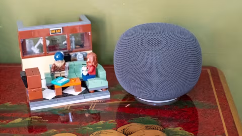 Google Home Speaker Review: Hardware Praised Despite Gemini Software Flaws