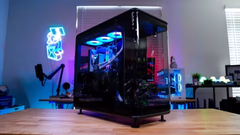 MasterFrame 360 Panorama Case Review: A Look at PC and Figure Display