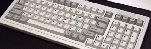 Retro Meets Modern: Reviewing the Keychron R5 Mechanical Keyboard